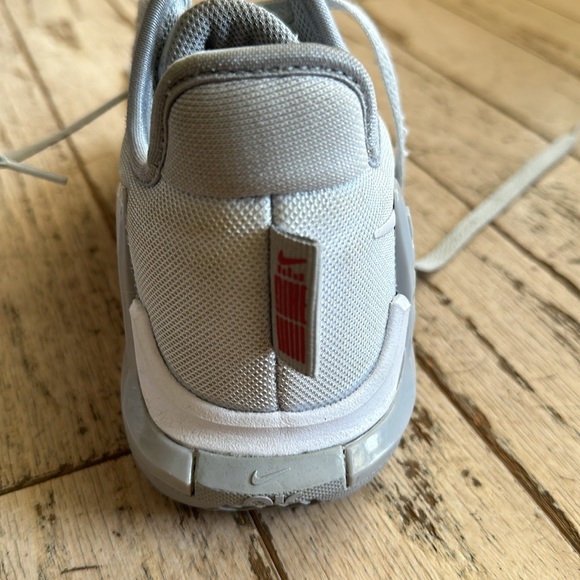 🆕NIKE🆕 NIKE WITNESS GRAY LADIES SIZE 5 EXCELLENT CONDITION/RARELY WORN - Picture 5 of 11